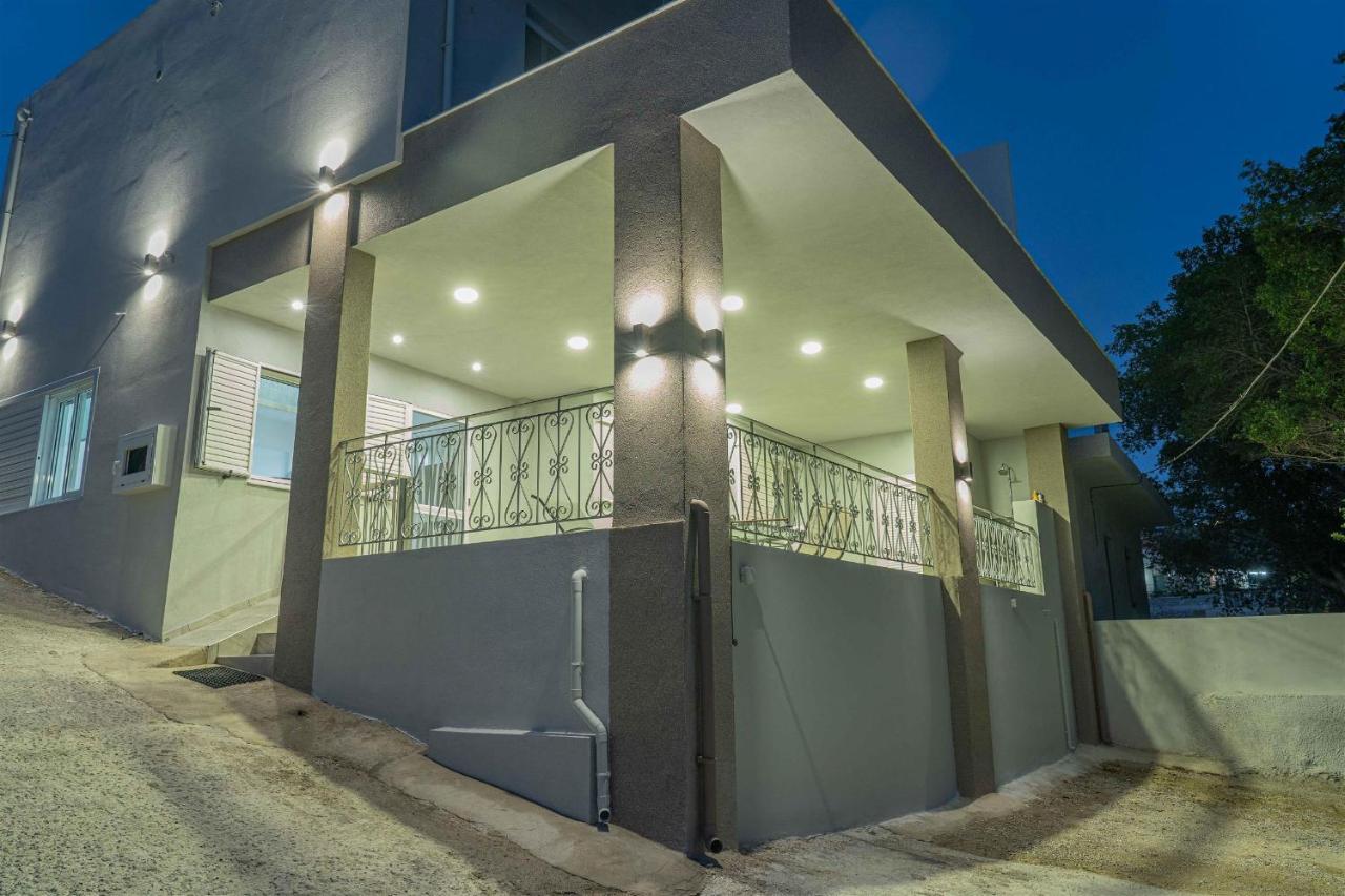 Tzortzi'S Family Apartments 卡里利梅内斯 外观 照片