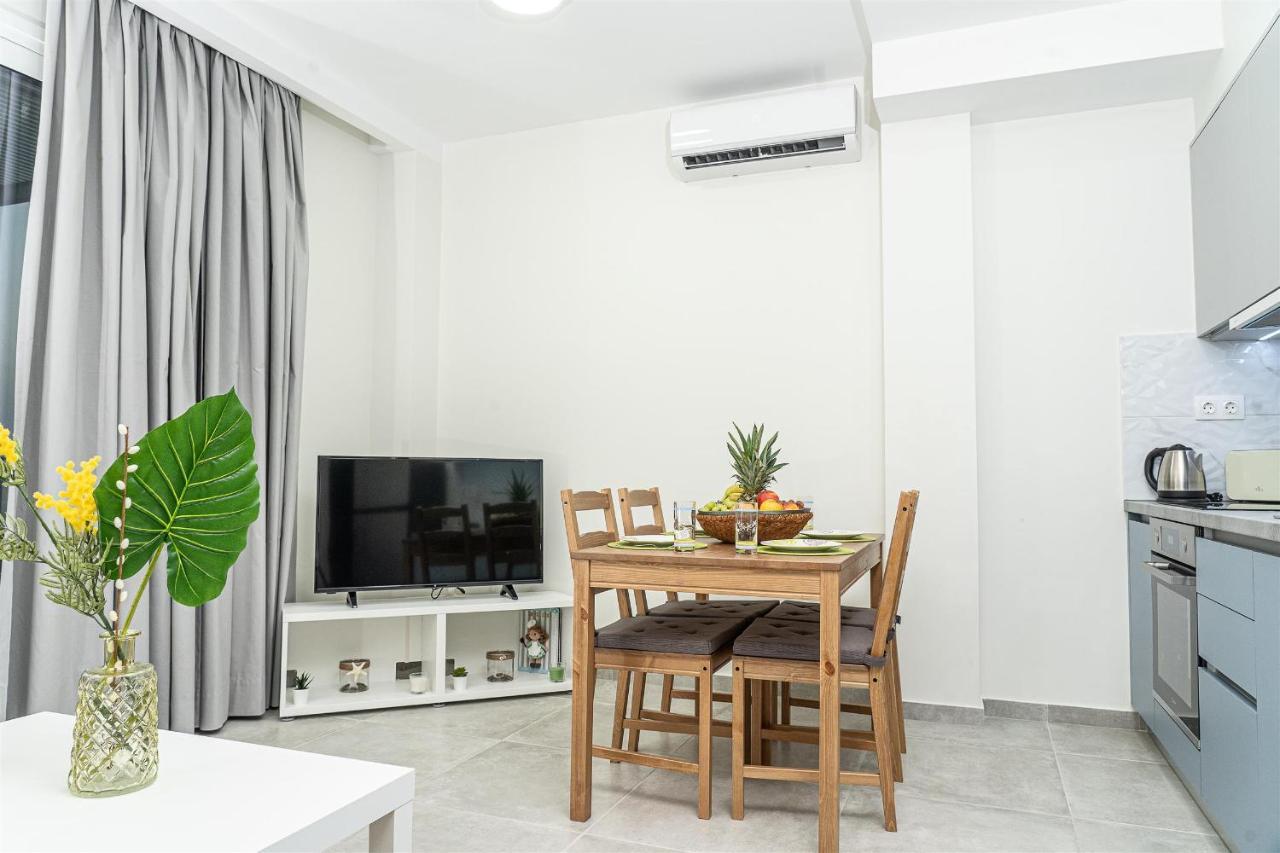 Tzortzi'S Family Apartments 卡里利梅内斯 外观 照片
