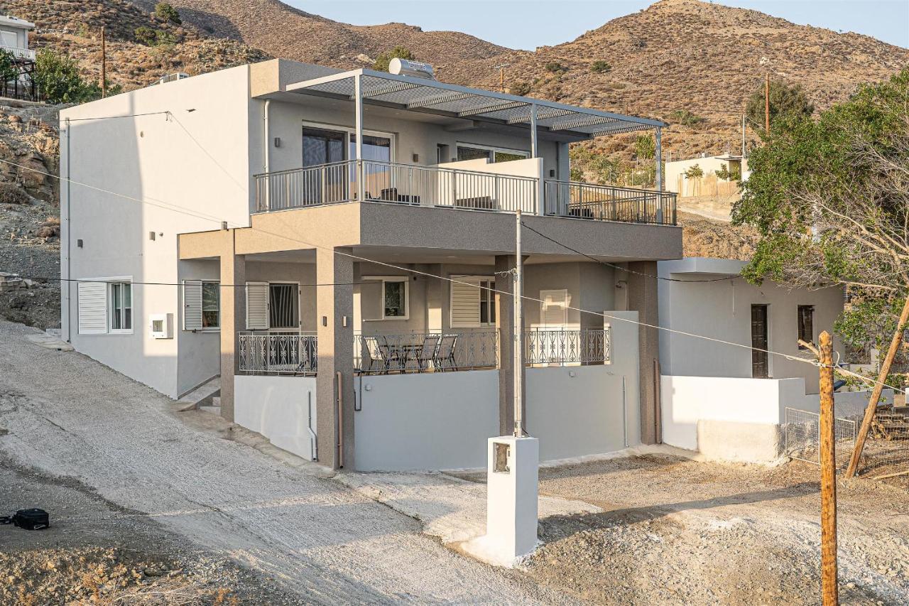 Tzortzi'S Family Apartments 卡里利梅内斯 外观 照片